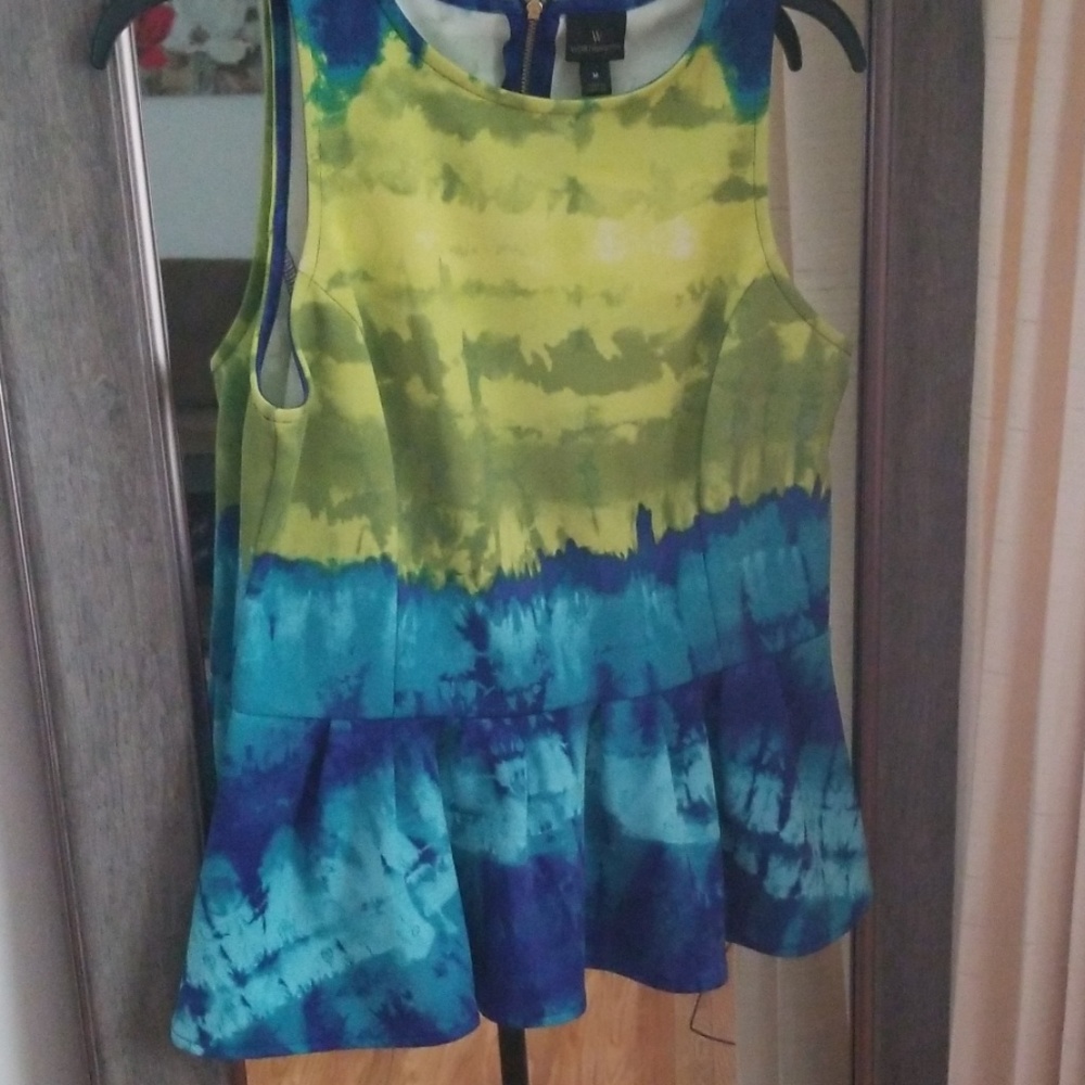 Sleevelss Top